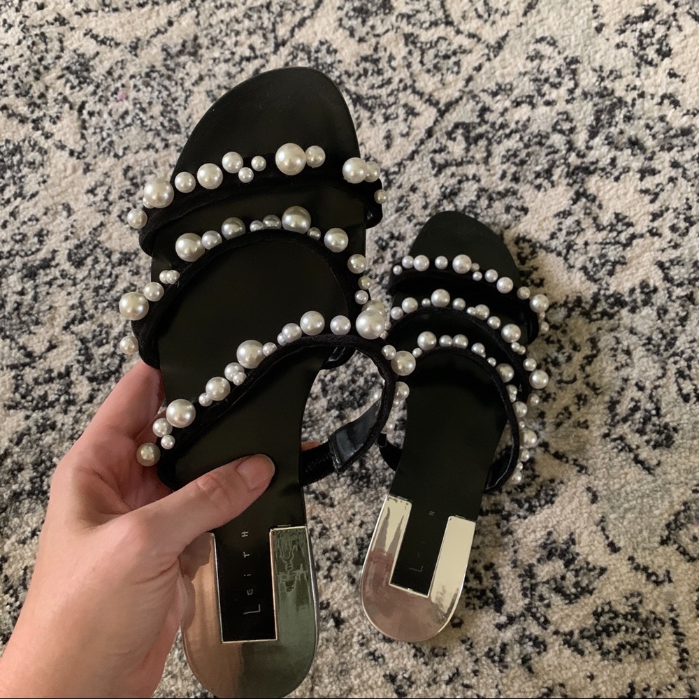 Pearl-strapped Sandals